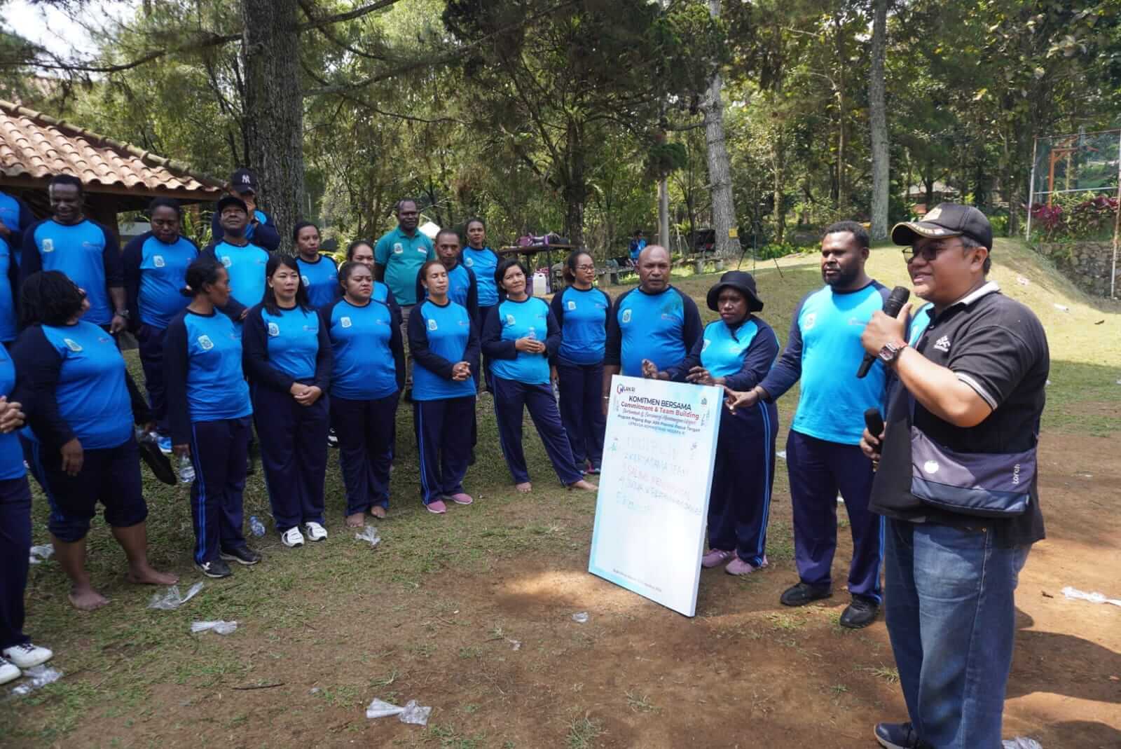 Penandatangan Komitmen Bersama Pasca Kegiatan Oleh Peserta